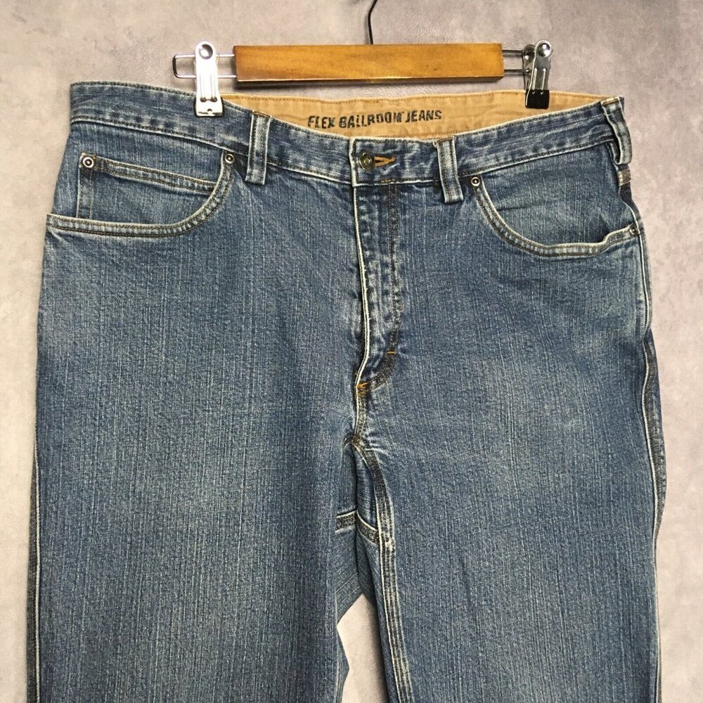 Duluth Trading Mens Flex Ballroom Blue Jeans size 36 to 38x32 Stretch Denim Pant